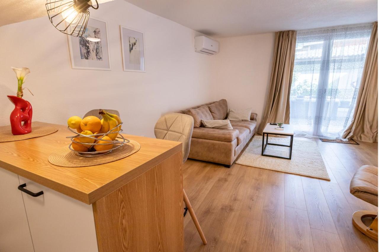 Self Check-In Apartment With Jacuzzi Mostar Zewnętrze zdjęcie