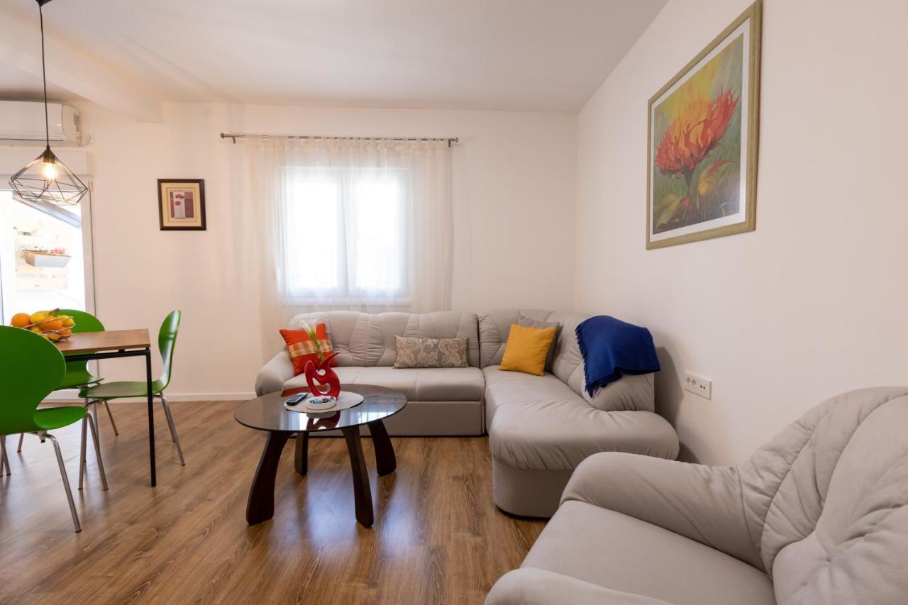 Self Check-In Apartment With Jacuzzi Mostar Zewnętrze zdjęcie